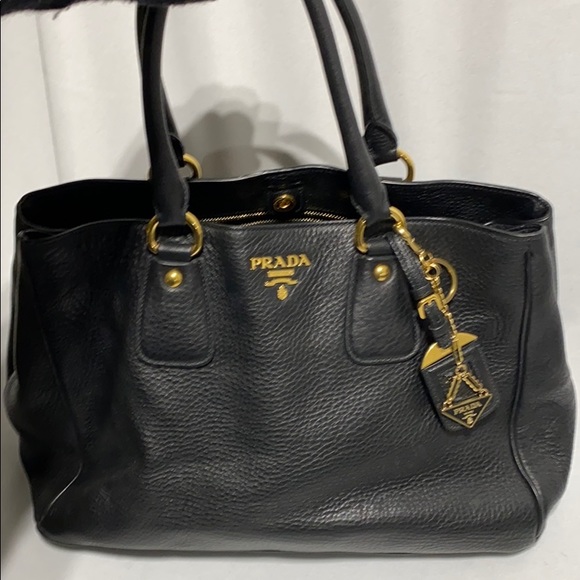 Prada 
Black Vitello Daino Leather Tote Bag - Picture 2 of 14